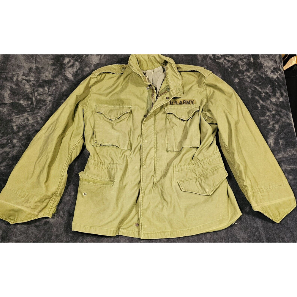Vintage Size Med Short US Army Field Cold Weather Jacket Regular 8415-782-2940